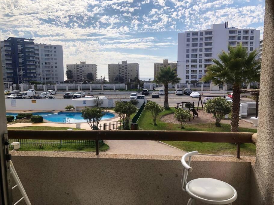 Vacaciones Sonadas Piscina Y Mar